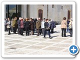 3 aspettando di visitare il museo